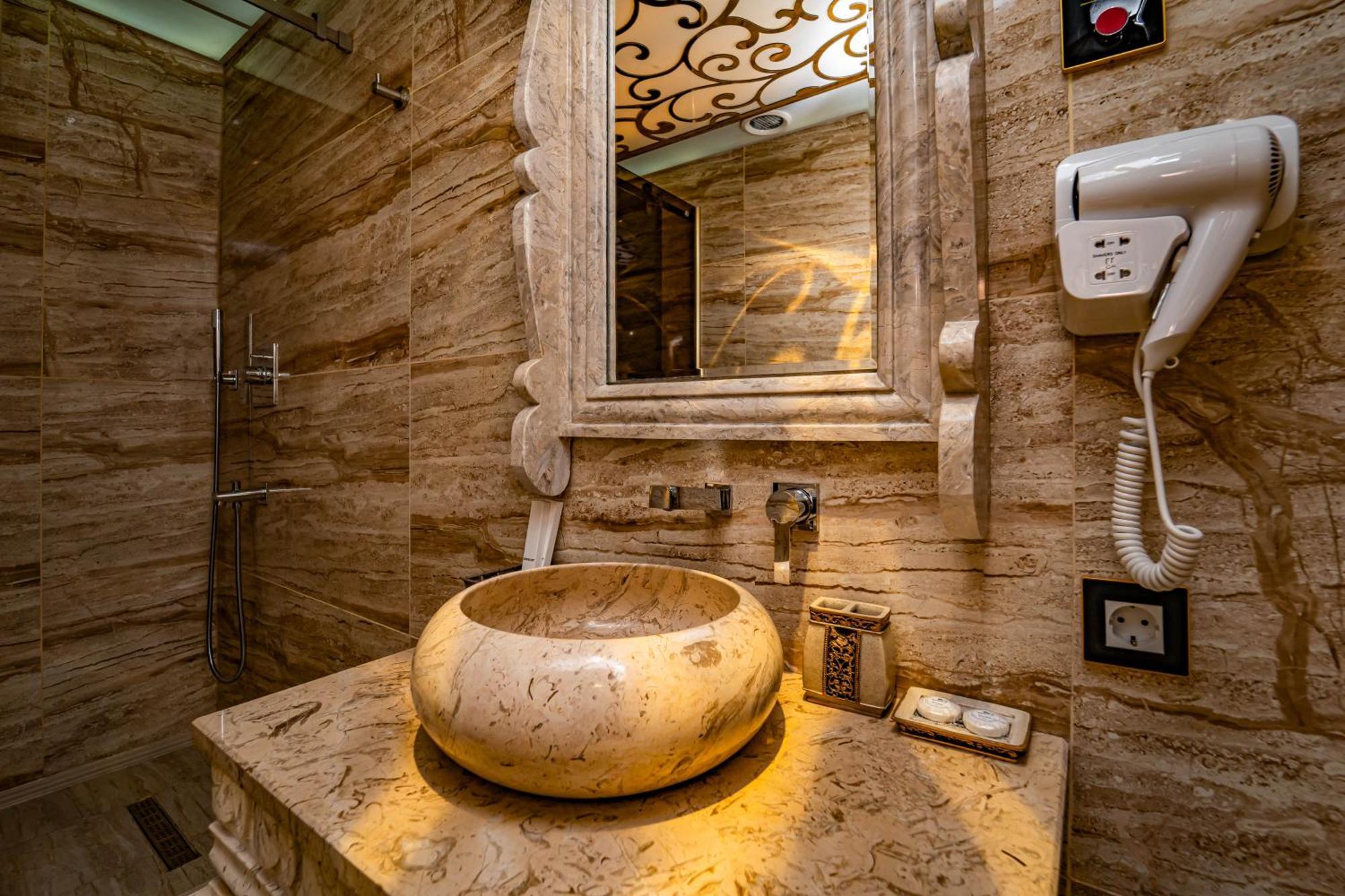 Hotel Aqua Liberty Tiflis Exterior foto