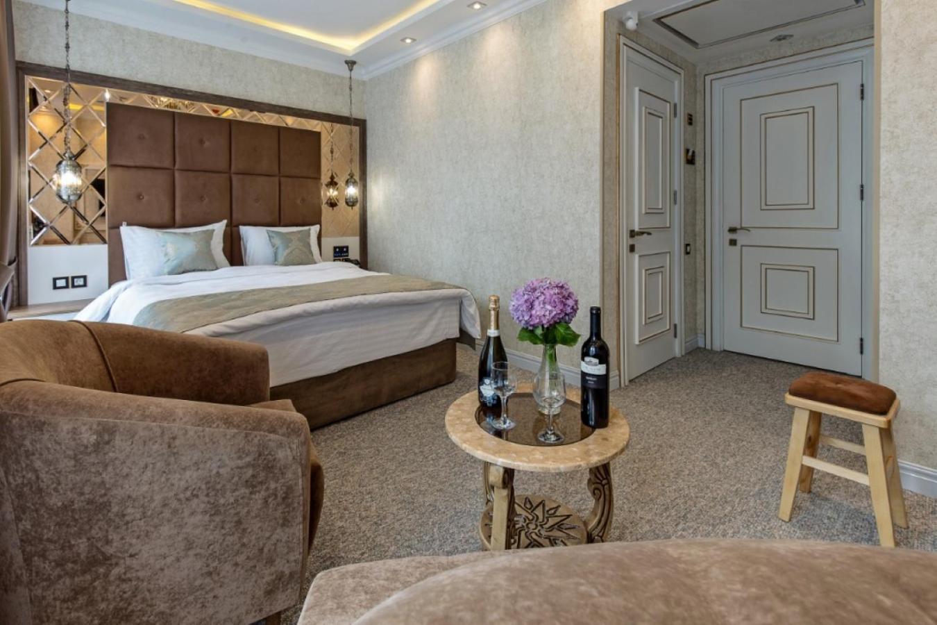Hotel Aqua Liberty Tiflis Exterior foto